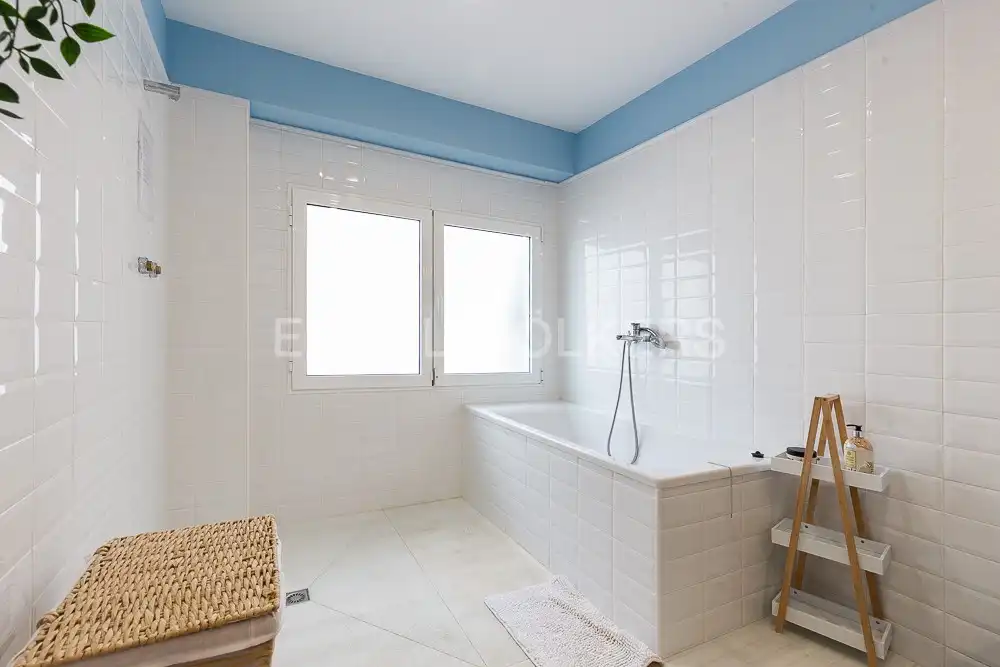Baño de Piso de alquiler en Valencia con Aire acondicionado, Calefacción y Amueblado