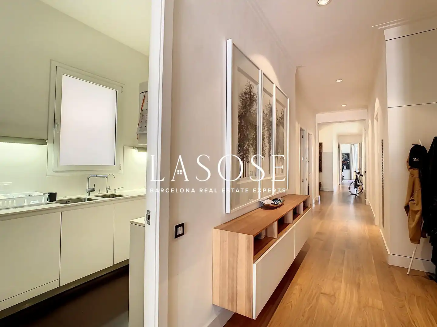 Vista exterior de Apartament de lloguer en Barcelona amb Aire condicionat, Parquet i Balcó