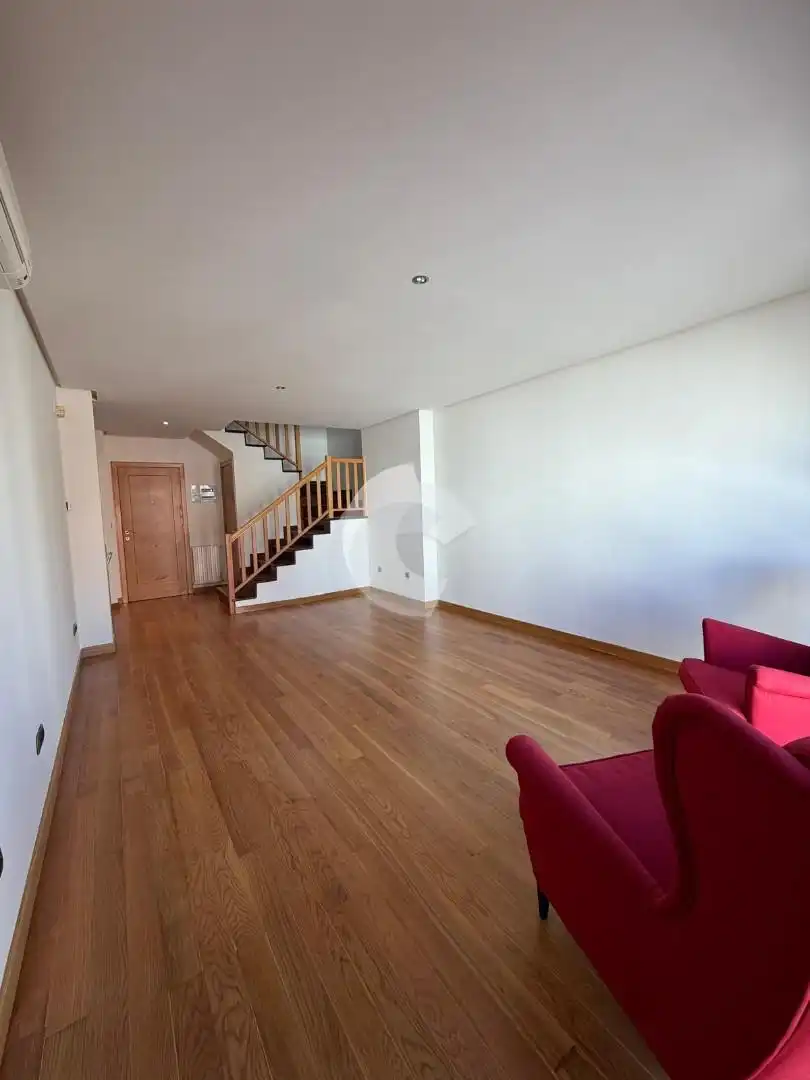 Sala de estar de Dúplex de alquiler en Ourense Capital  con Calefacción