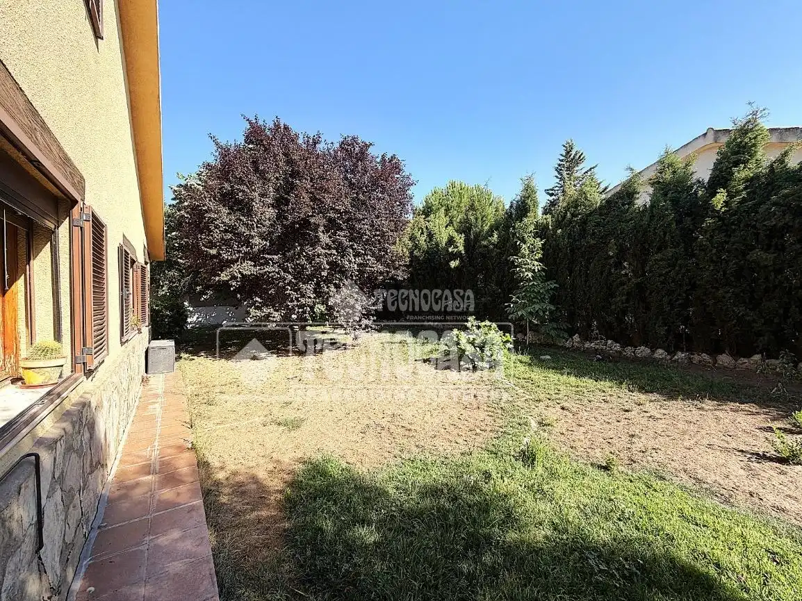 Jardí de Casa o xalet en venda en Arcas del Villar amb Calefacció, Jardí privat i Traster