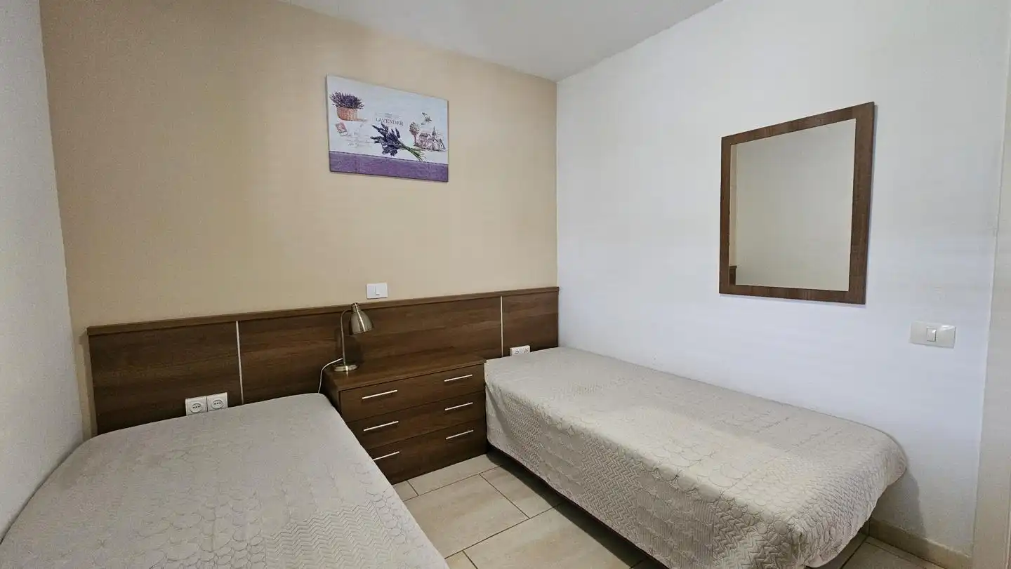 Bedroom of Flat for sale in San Bartolomé de Tirajana  with Air Conditioner, Furnished and Community pool