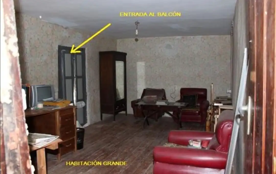 Sala d'estar de Casa o xalet en venda en Anievas amb Jardí privat, Terrassa i Traster
