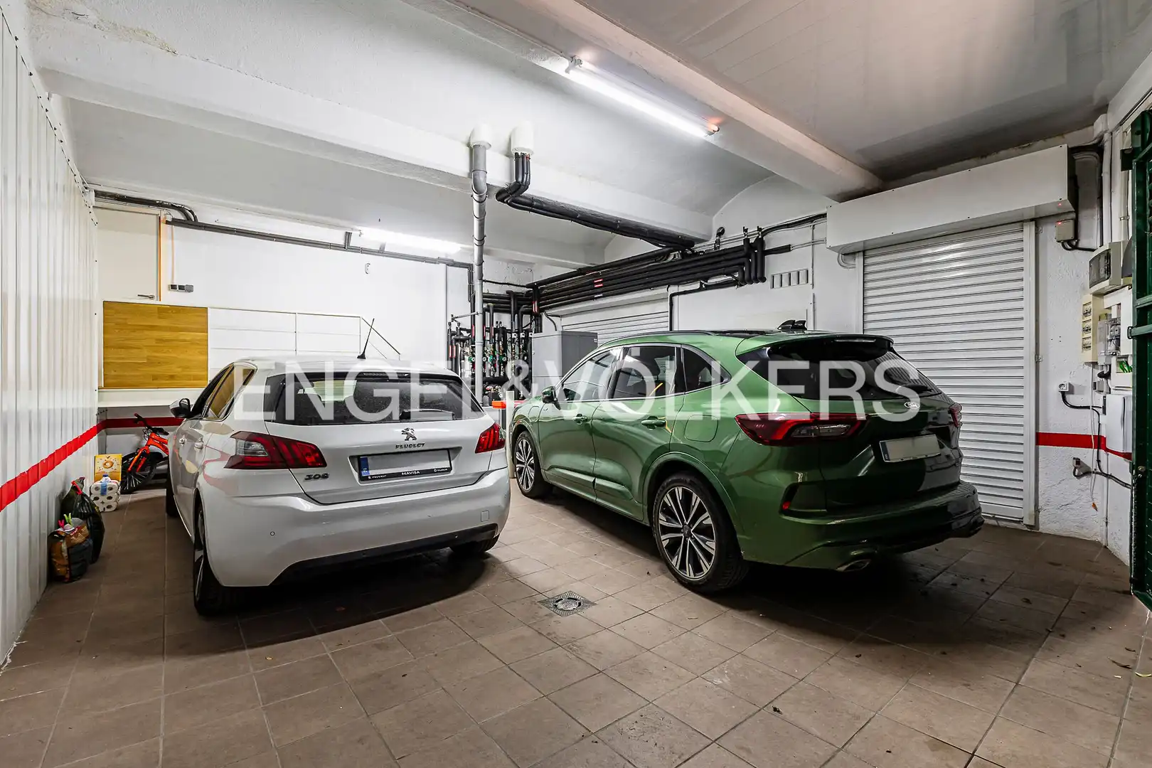 Parking of Houses for sale in Cerdanyola del Vallès  with Air Conditioner, Heating and Private garden