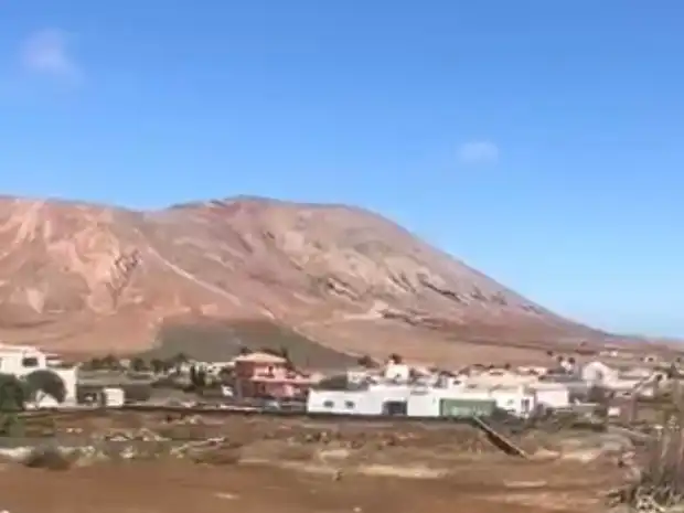 Vista exterior de Terreno en venta en La Oliva