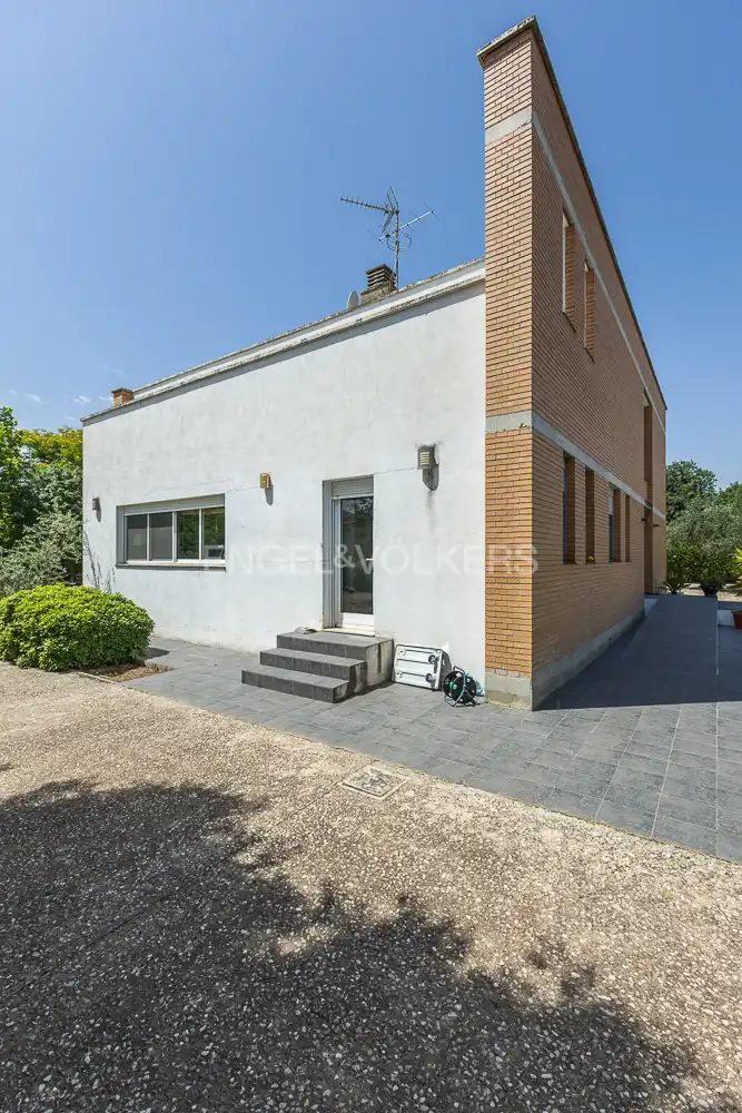Vista exterior de Casa o xalet en venda en Ontinyent amb Aire condicionat, Calefacció i Jardí privat