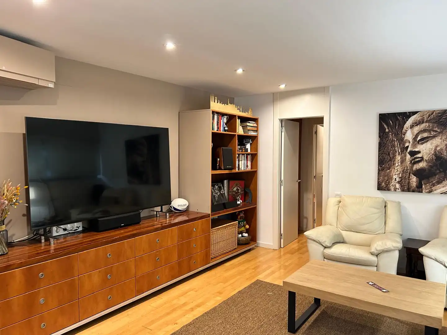 Sala d'estar de Casa adosada en venda en Badalona amb Aire condicionat, Calefacció i Parquet