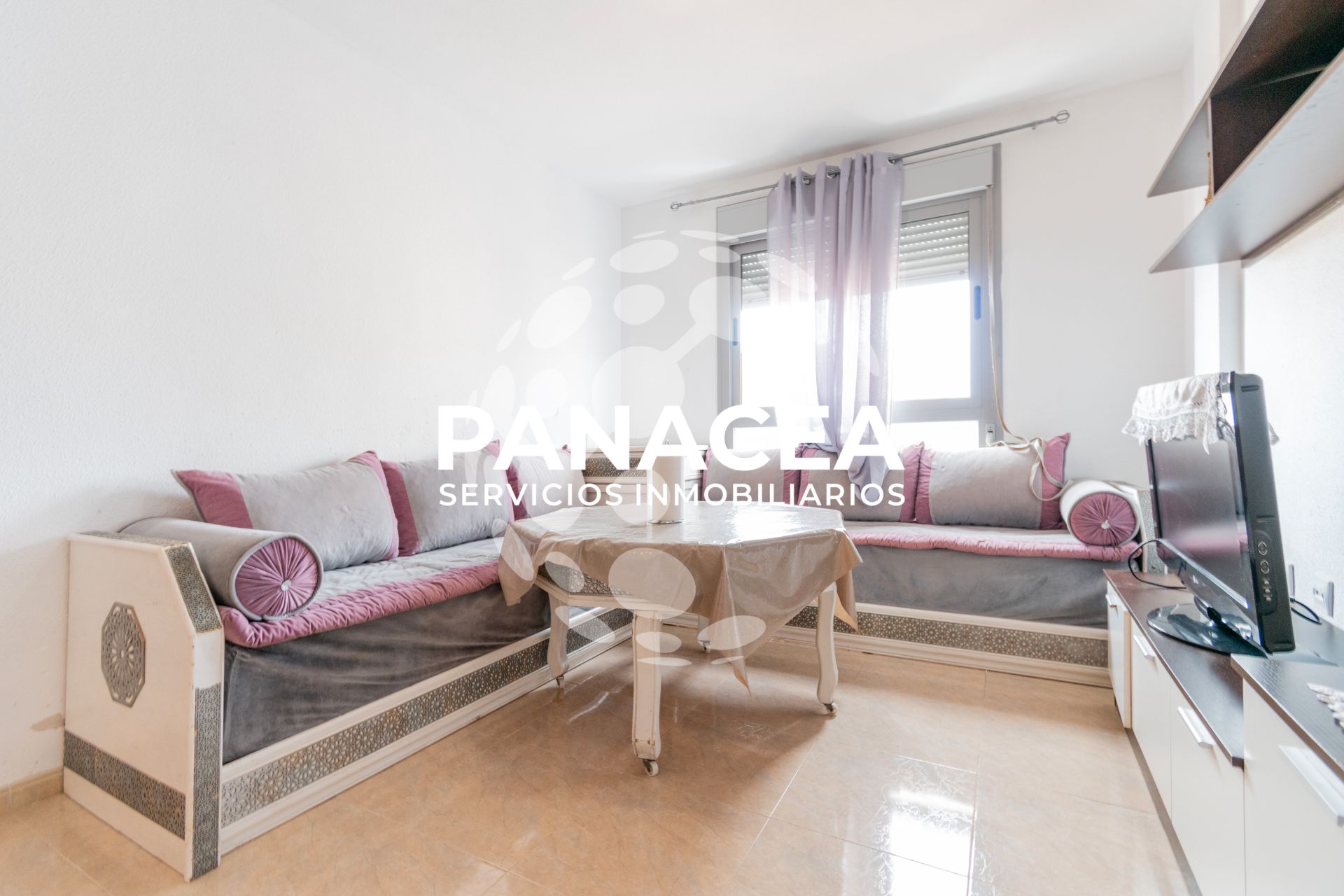 Habitación de Piso en venta en Vícar con Amueblado, Horno y Lavadora