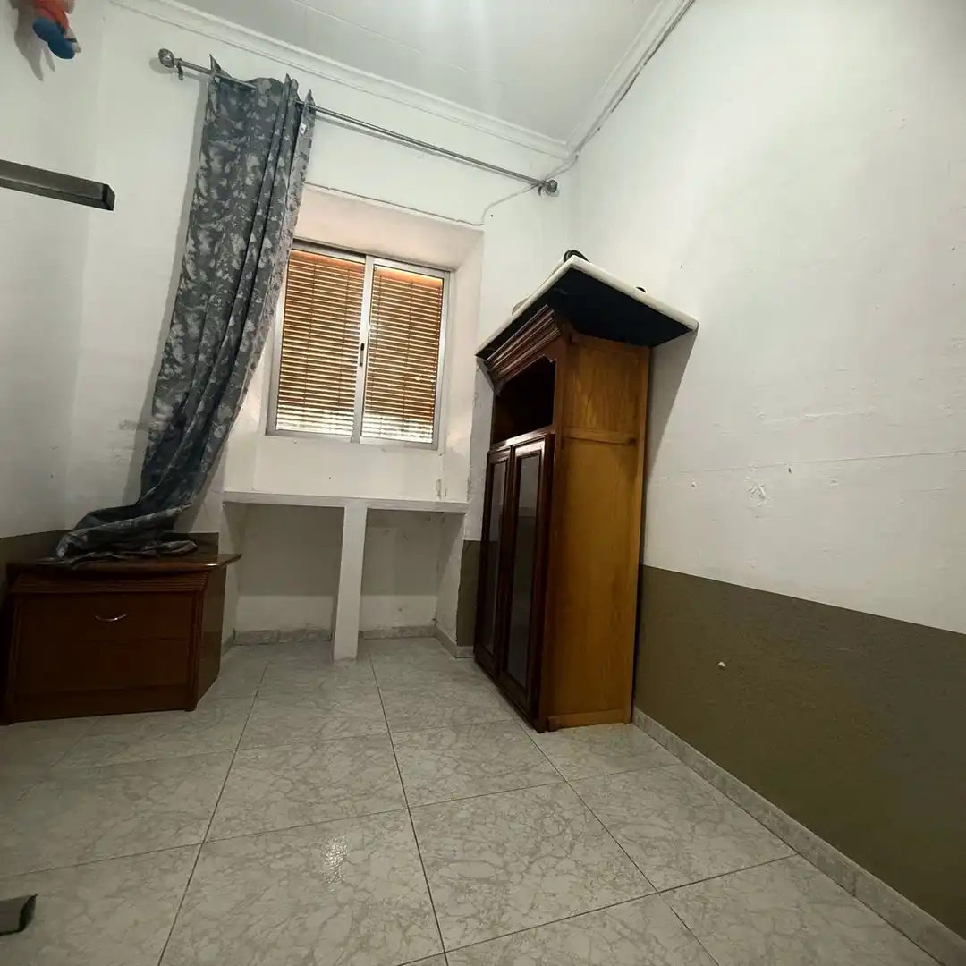 Habitación de Casa adosada en venta en Alameda