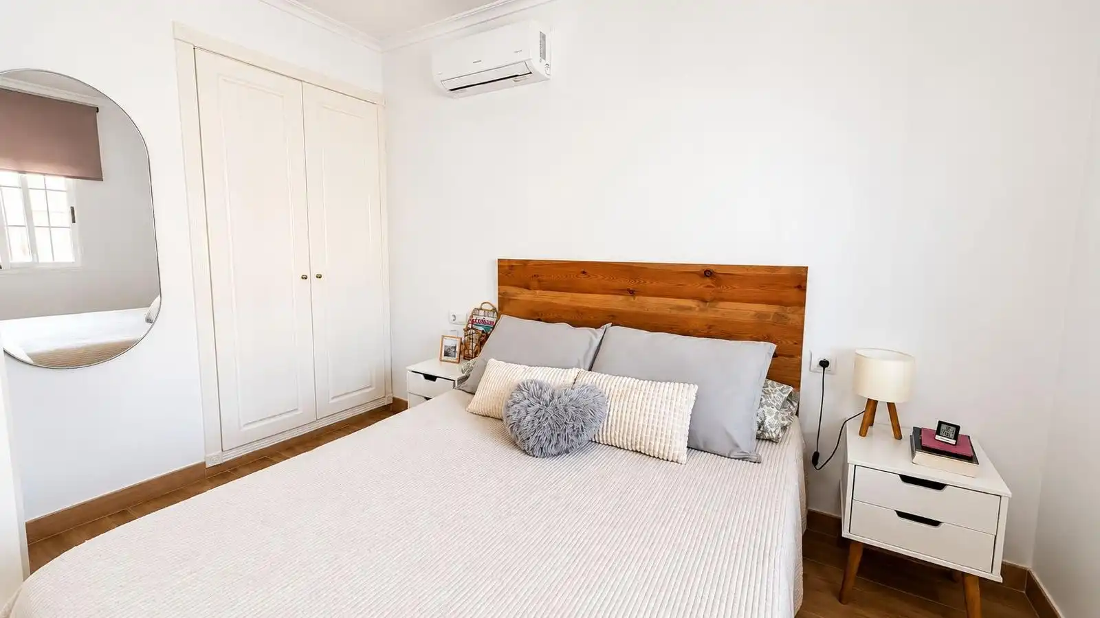 Habitación de Casa o chalet en venta en Torrevieja con Aire acondicionado, Calefacción y Parquet