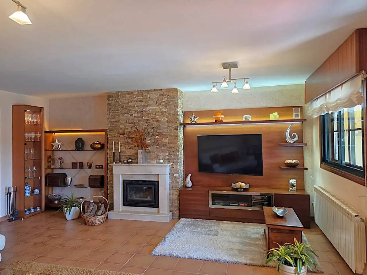 Wohnzimmer von Einfamilien-Reihenhaus zum Verkauf in Sada (A Coruña) mit Klimaanlage, Heizung und Privatgarten