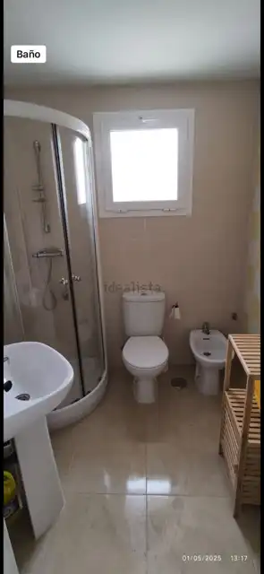 Bany de Apartament de lloguer en Benalmádena amb Aire condicionat, Moblat i Forn