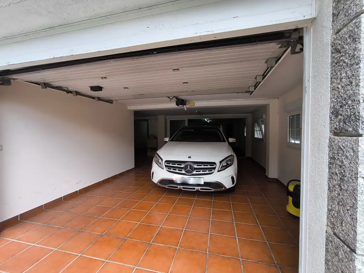 Parking de Casa o chalet en venta en Vilagarcía de Arousa con Calefacción, Jardín privado y Parquet