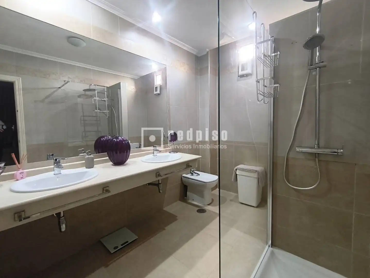 Baño de Piso de alquiler en Sevilla con Aire acondicionado, Terraza y Amueblado
