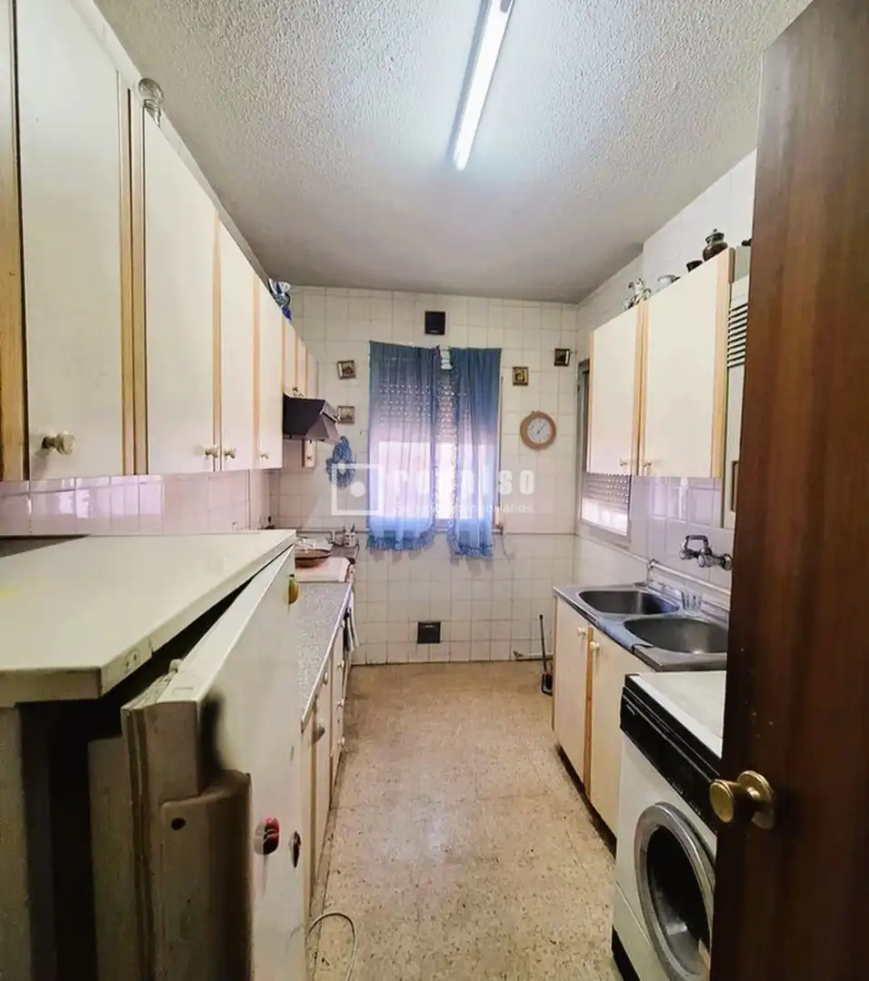 Cocina de Piso en venta en Madrid con Calefacción, Parquet y Amueblado