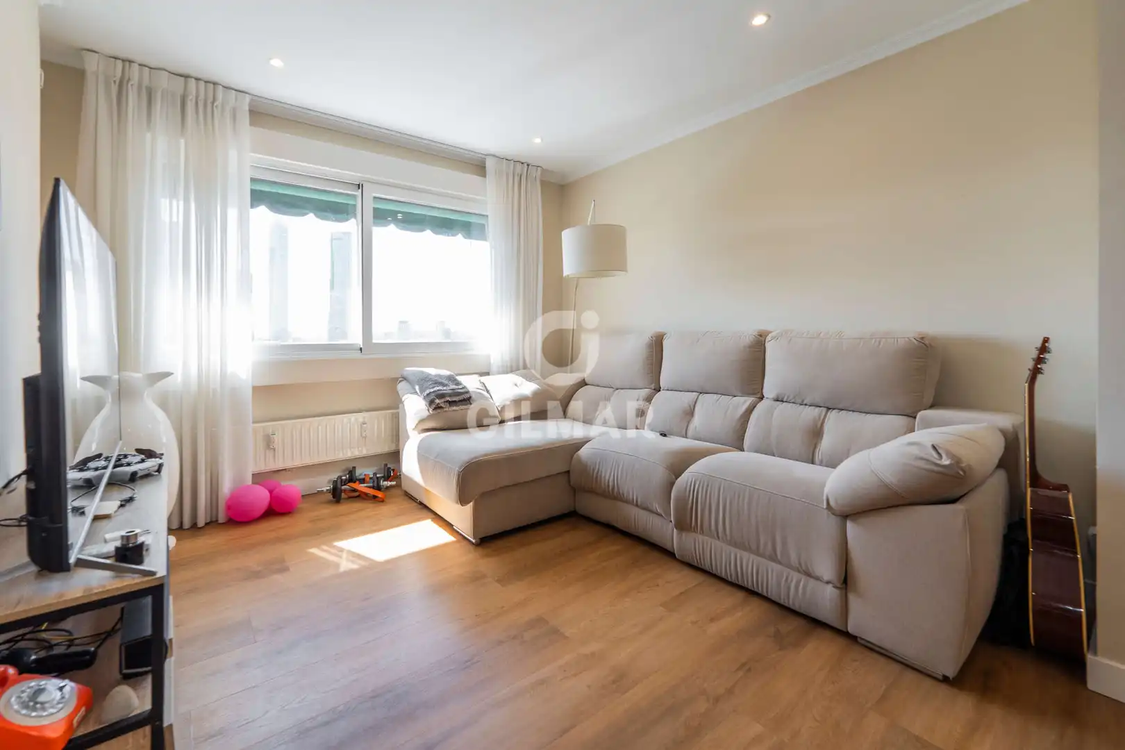 Living room of Flat for sale in Madrid  with Heating, Private garden and Swimming Pool