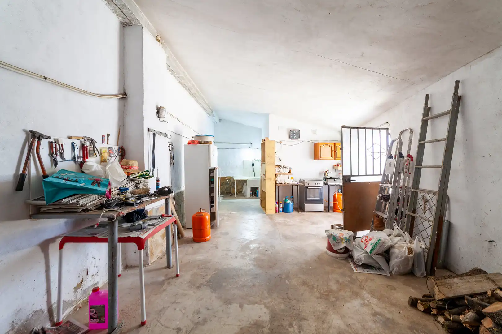 Casa o xalet en venda en Venta del Moro amb Terrassa, Moblat i Rentadora