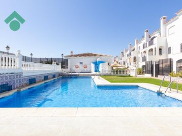 Casa aparellada en venda a Nueva Nerja