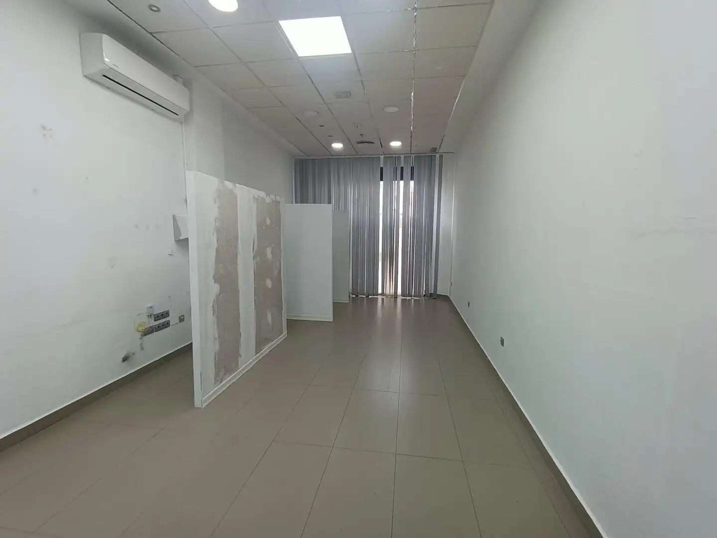 Local comercial en venta en Núcleo urbano, imagen 6