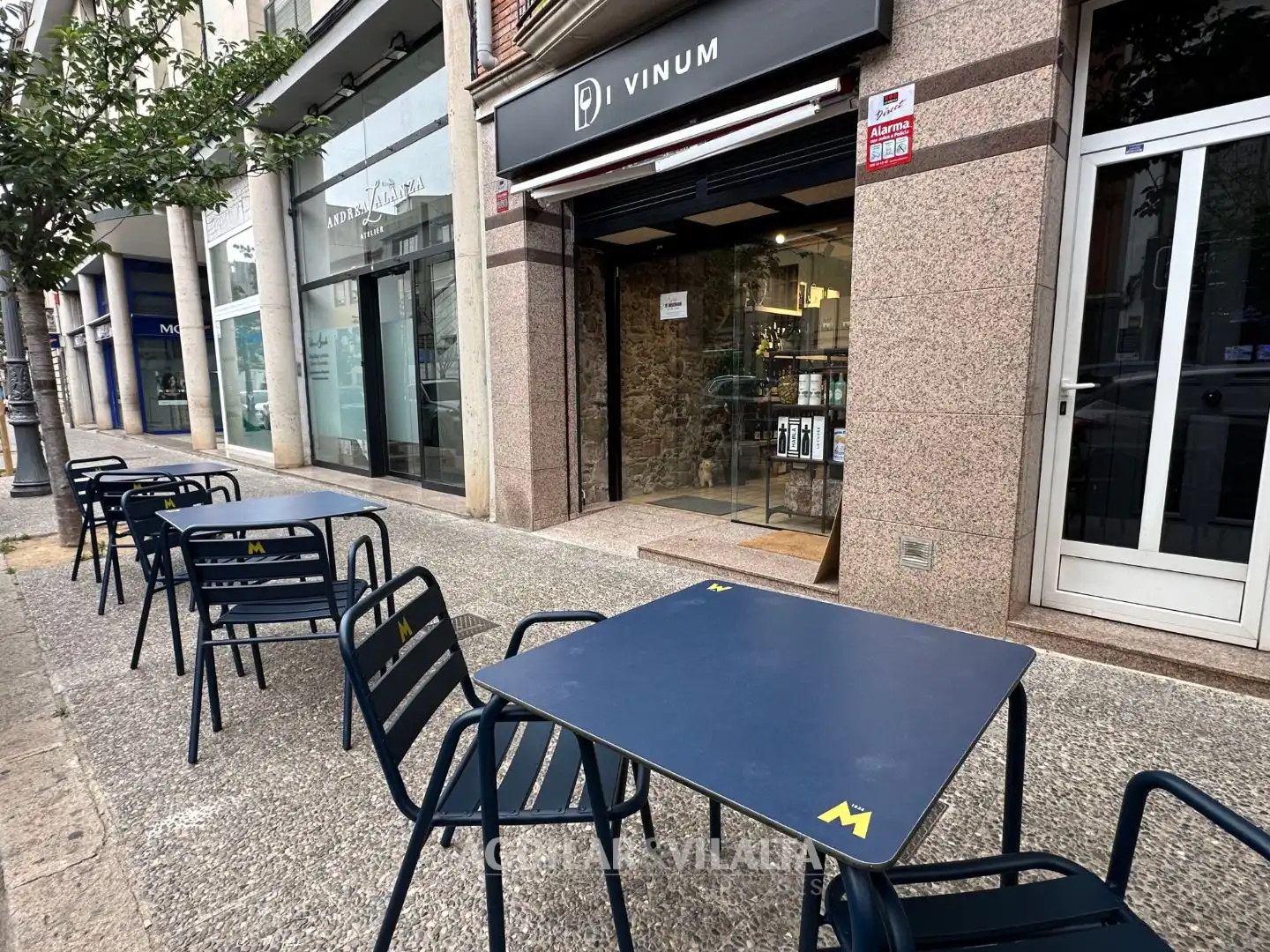 Business premises for transfer in Joan Prim 141, imagen 14