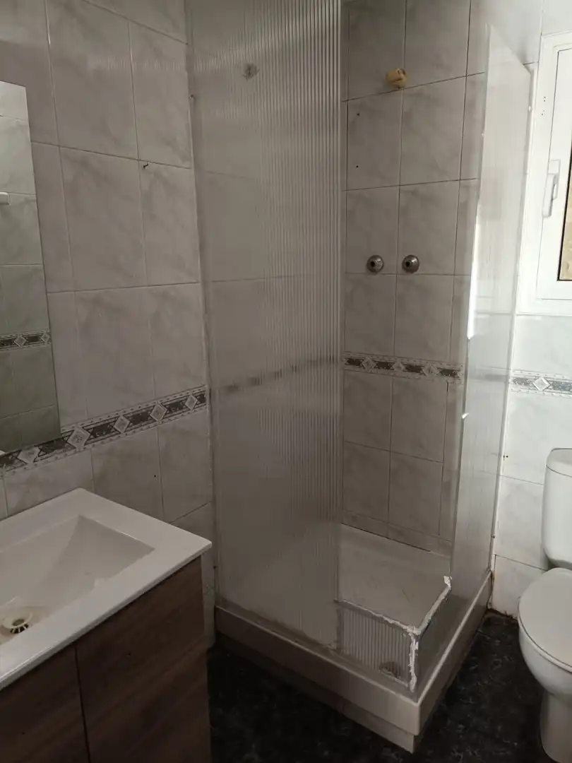 Piso en venta en Carrer d'Antoni de Gimbernat, 19, Estació del Nord