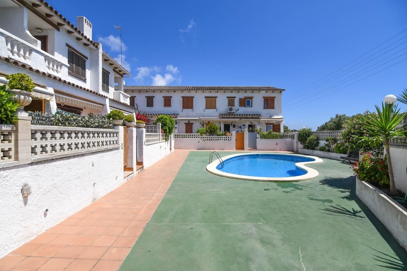 Swimming pool of Single-family semi-detached for sale in El Vendrell  with Air Conditioner, Heating and Terrace