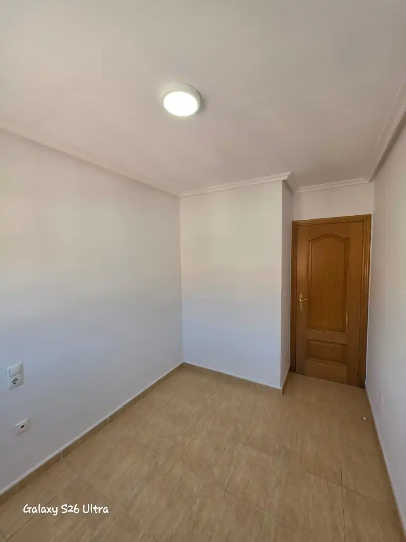 Piso de alquiler en San Isidro con Amueblado, Horno y Lavadora