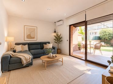 Casa amb balcó en venda a Puigvert