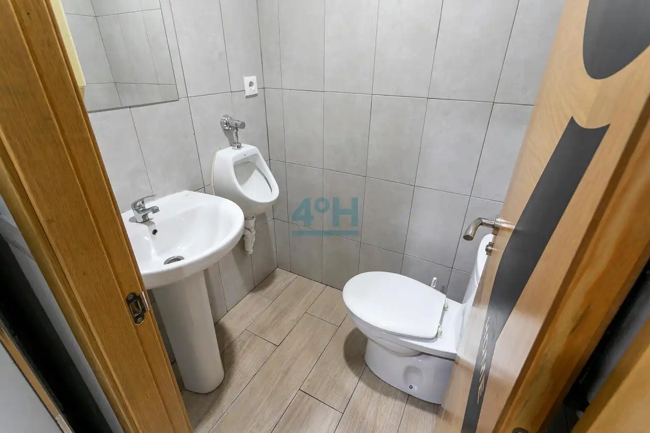Business premises for sale in Couto, imagen 6