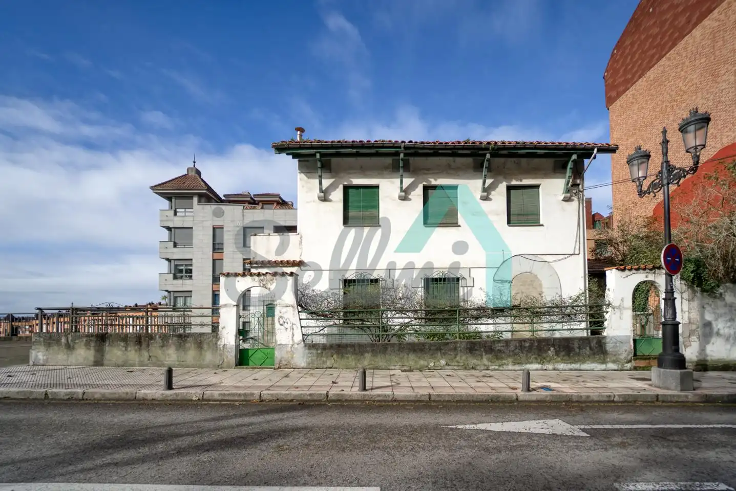 Vista exterior de Casa o chalet en venta en Oviedo  con Jardín privado y Terraza