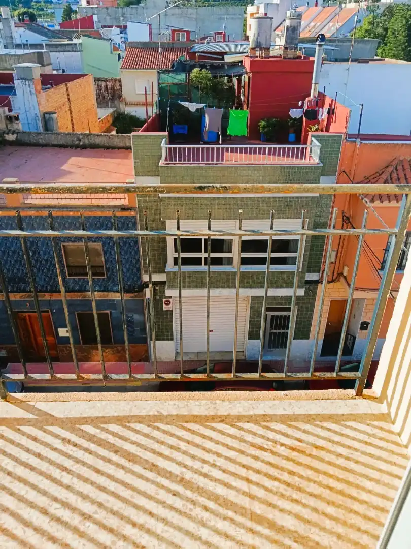 Vista exterior de Piso en venta en Llaurí con Balcón