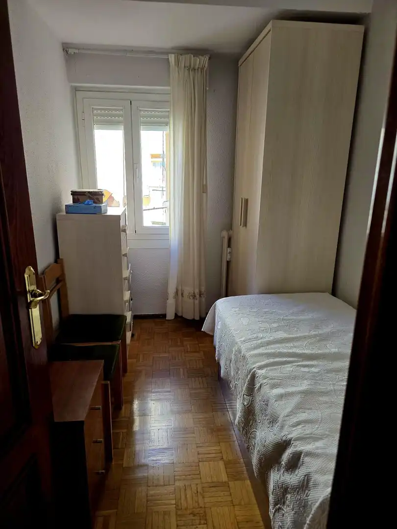 Dormitori de Pis en venda en Madrid amb Calefacció i Terrassa