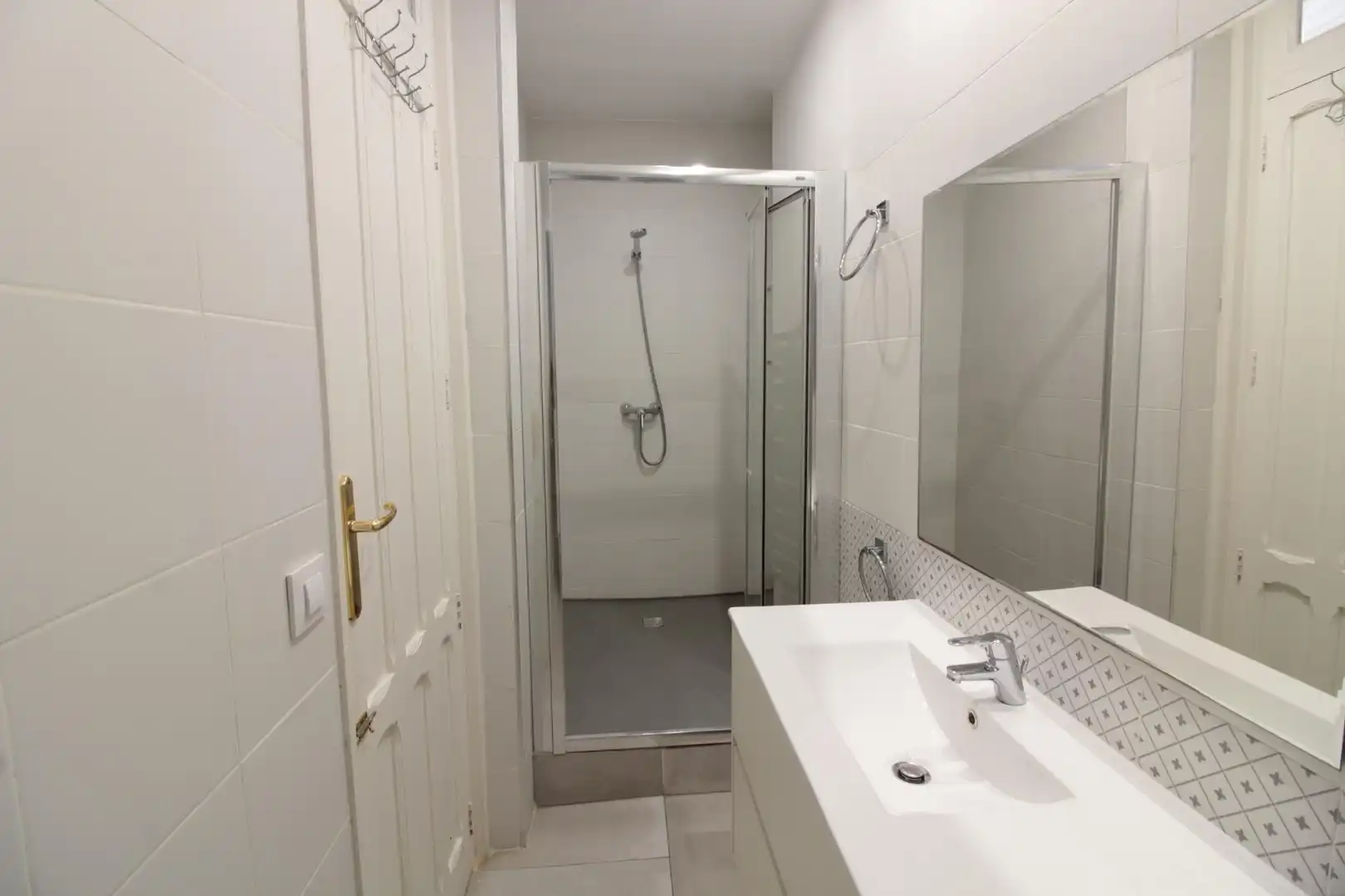 Baño de Piso de alquiler en Valencia con Balcón