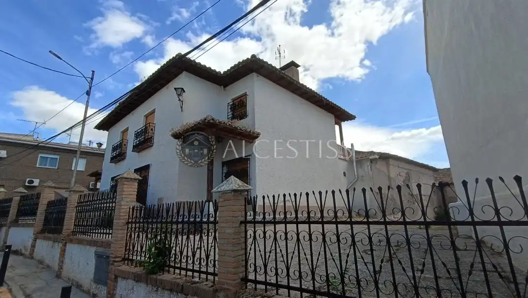 Exterior view of Houses for sale in Méntrida  with Heating, Storage room and Furnished