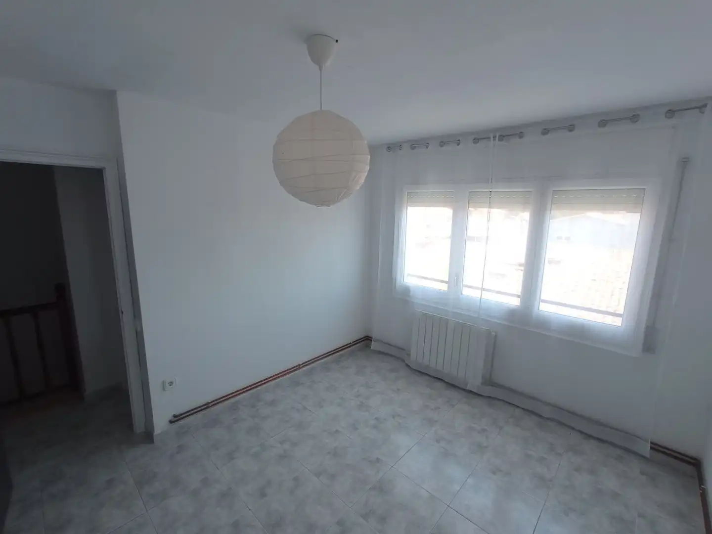 Habitación de Casa adosada en venta en Breda con Aire acondicionado, Calefacción y Jardín privado