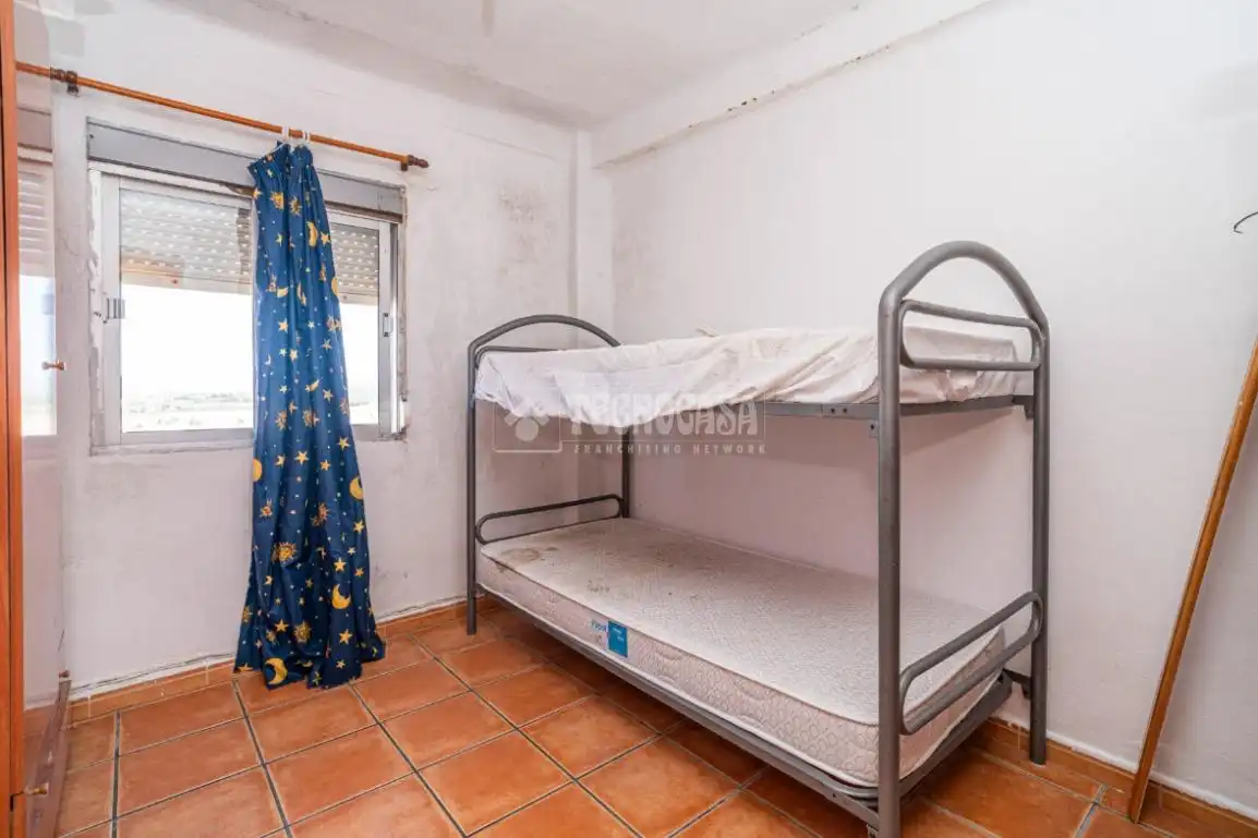 Bedroom of Flat for sale in Linares
