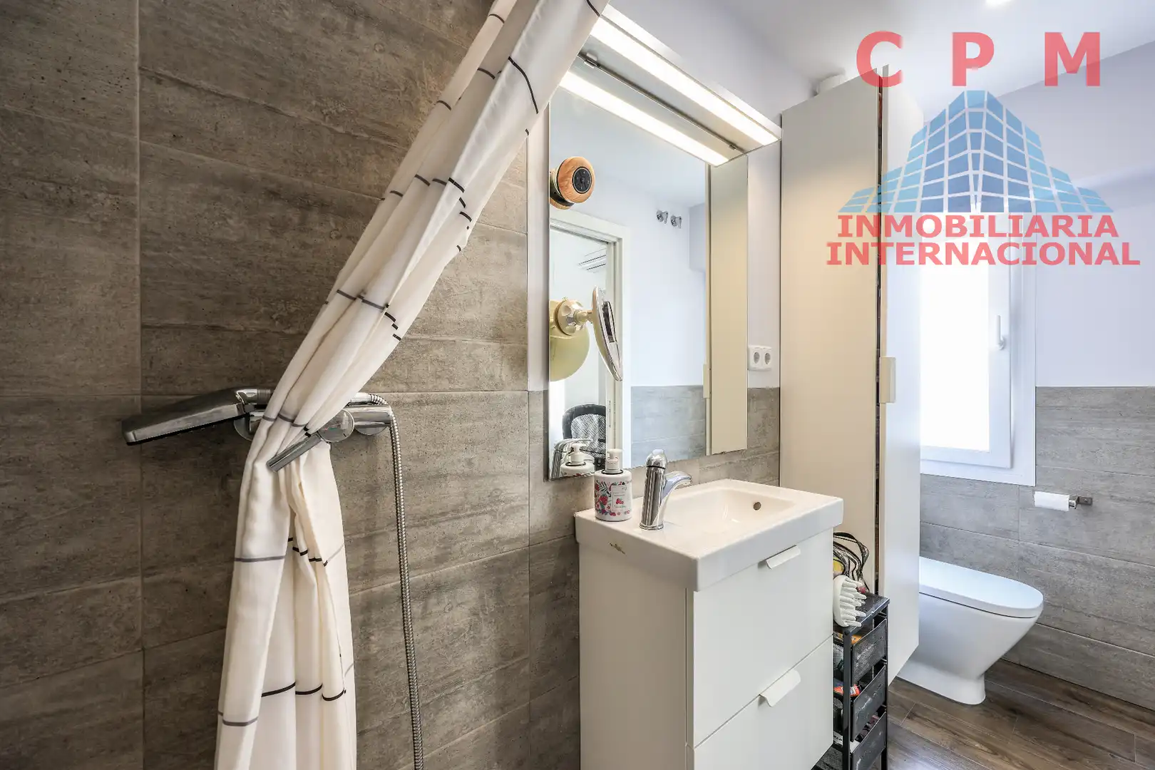 Badezimmer von Wohnung zur Miete in Madrid mit Klimaanlage, Heizung und Parkett