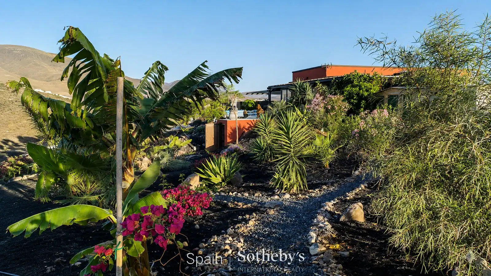 Garden of Houses for sale in Tuineje  with Air Conditioner, Heating and Private garden