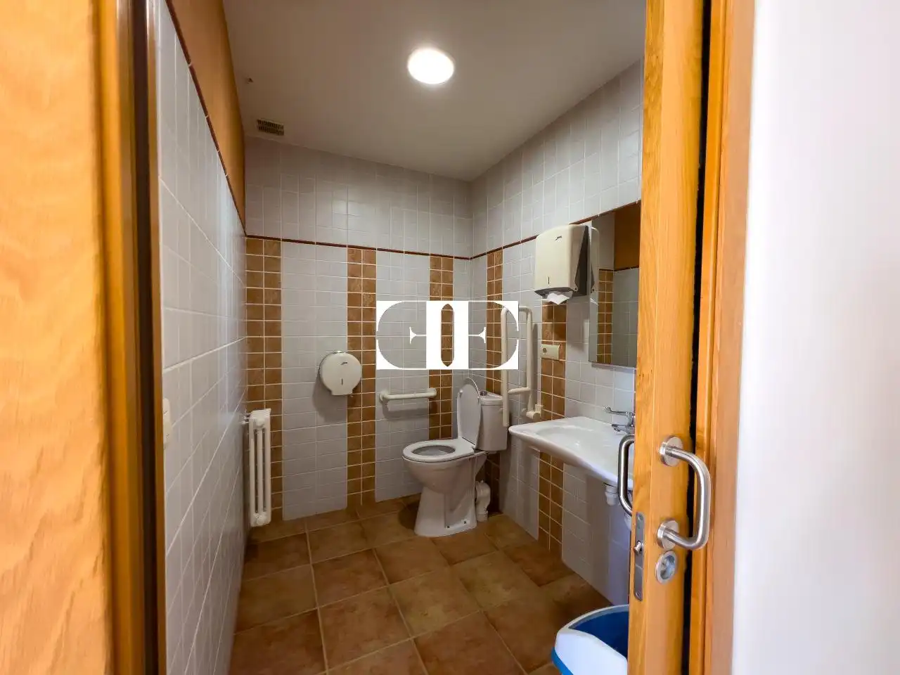 Bathroom of Buildings for sale in Oia