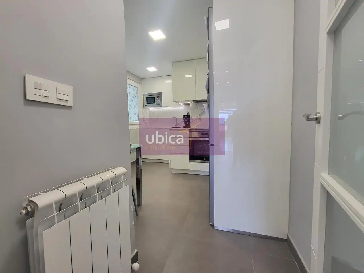 Cocina de Piso en venta en Vigo  con Calefacción y Trastero