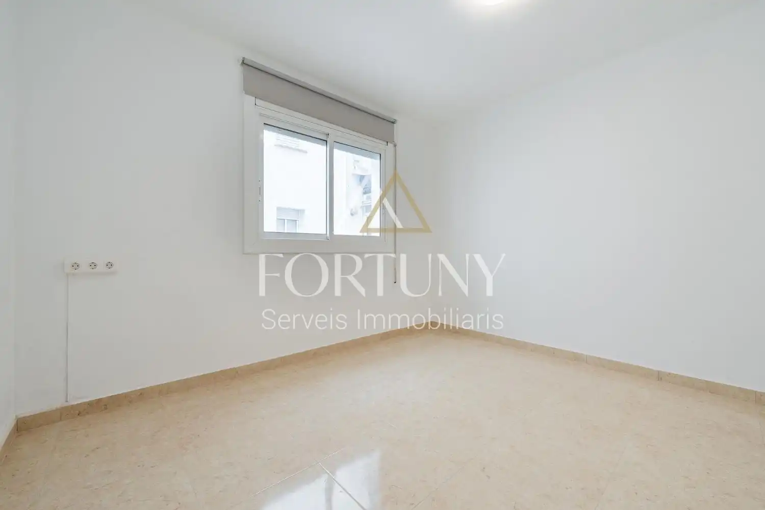 Flat with terrace for sale in del Carrilet 30, imagen 16