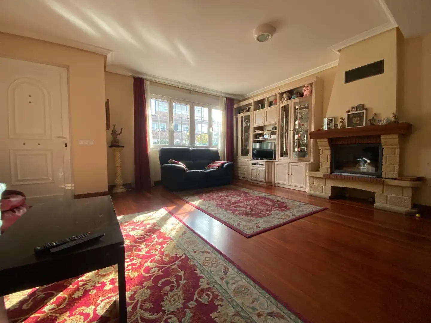 Sala de estar de Casa adosada en venta en Durango con Calefacción, Jardín privado y Parquet