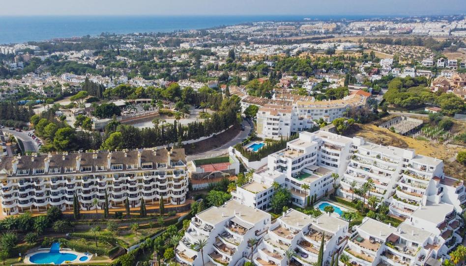 Foto 1 de Apartament en venda a Las Brisas, Málaga