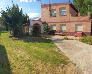 Vista exterior de Casa o xalet en venda en La Almunia de Doña Godina  amb Jardí privat, Terrassa i Traster