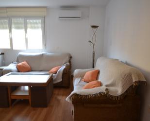 Living room of Duplex to rent in Malpartida de Plasencia  with Air Conditioner