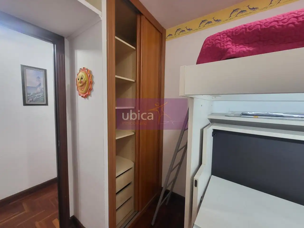 Habitación de Piso en venta en Vigo  con Calefacción, Parquet y Terraza