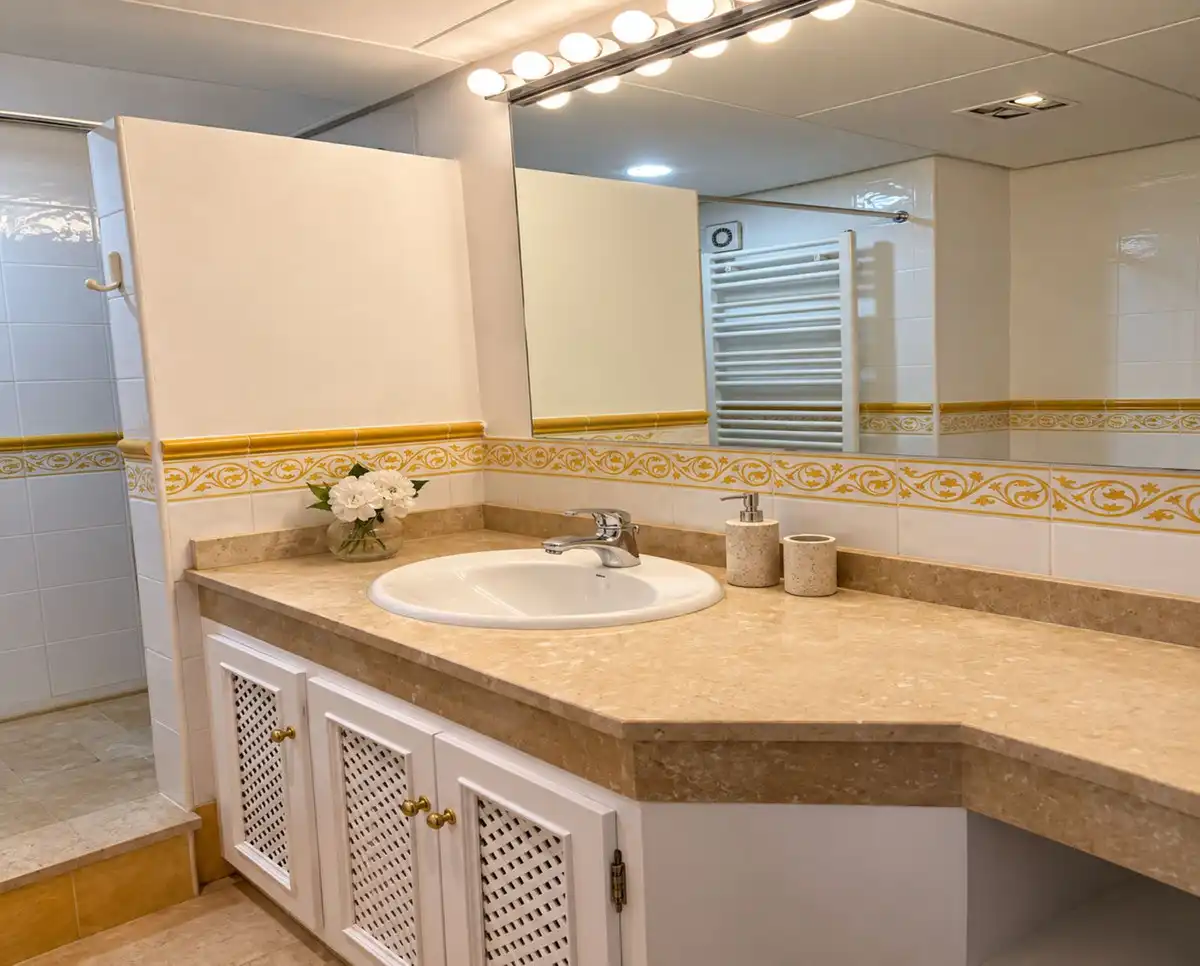 Casa a schiera con piscina in affitto a La Alcaidesa, imagen 15
