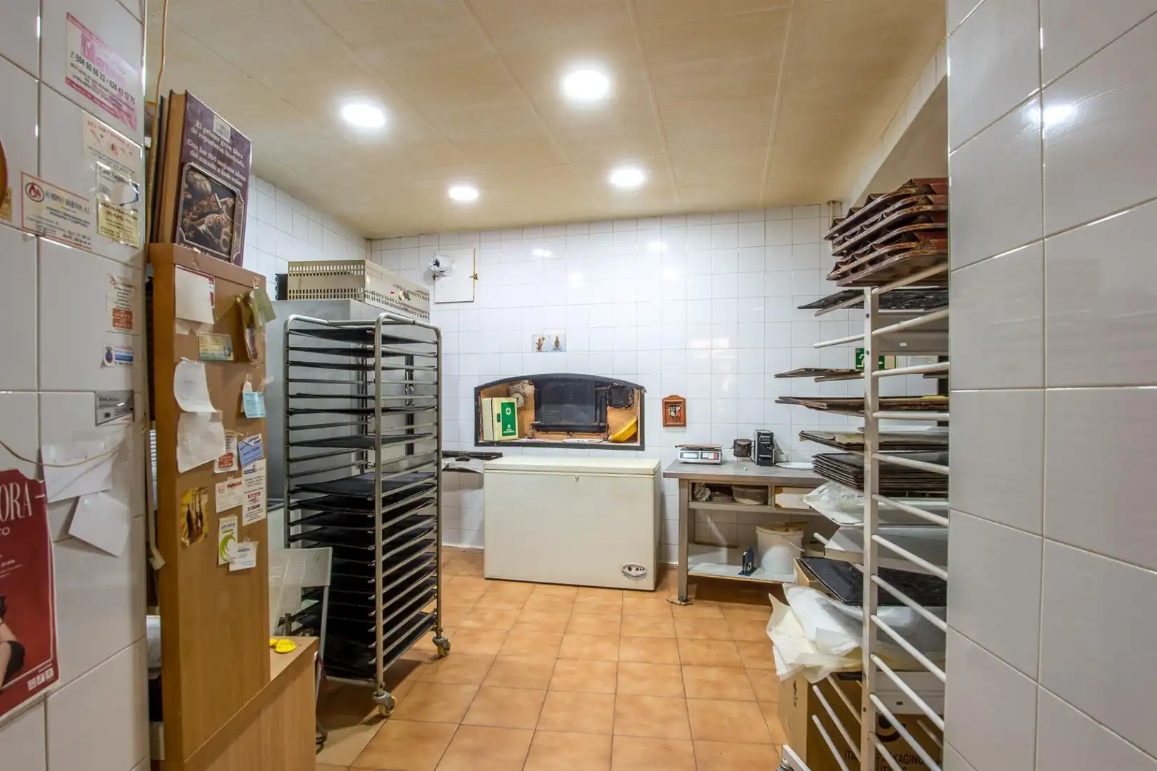 Buildings for sale in Mula