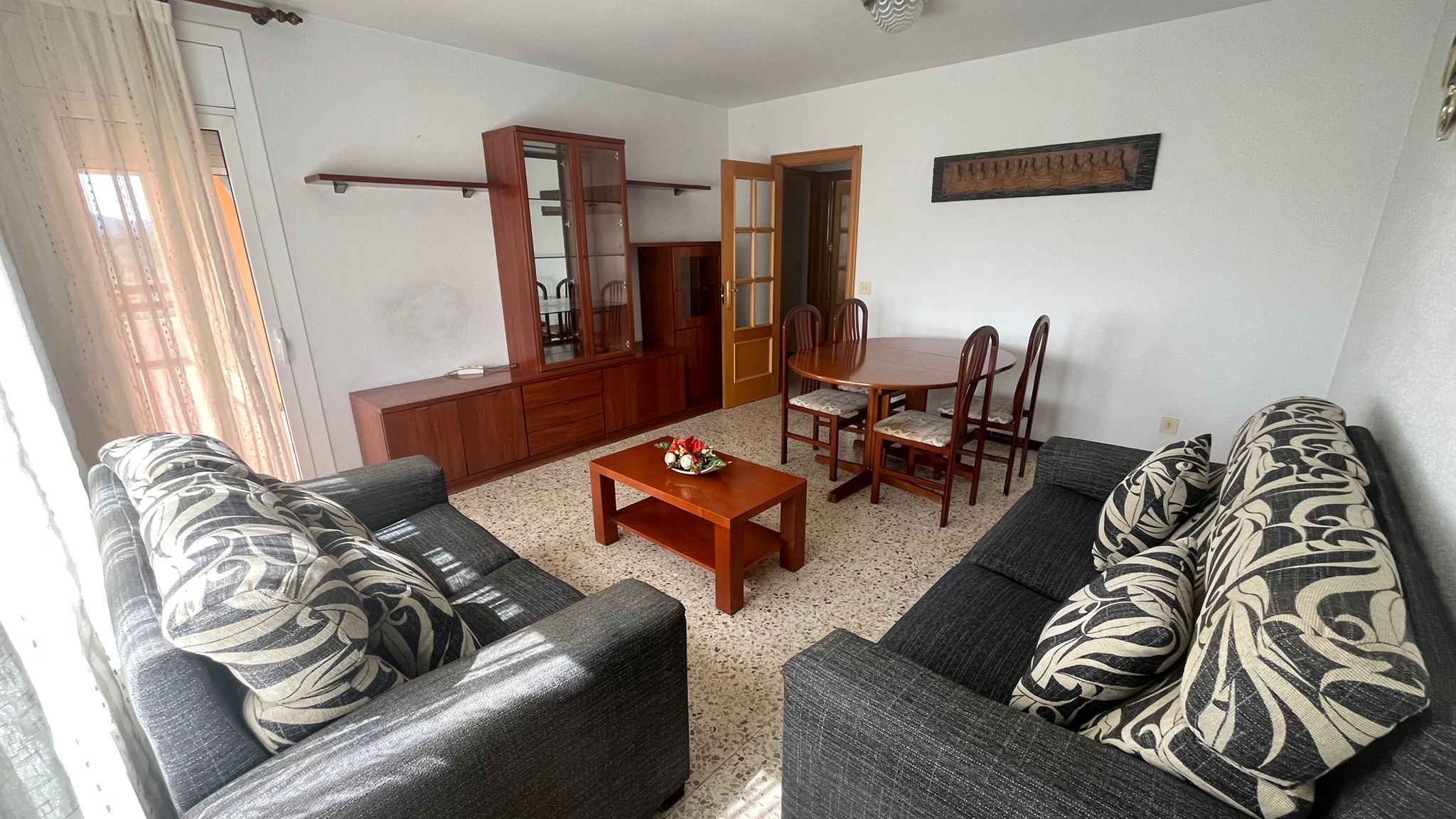Sala d'estar de Pis de lloguer en Breda amb Calefacció, Moblat i Forn