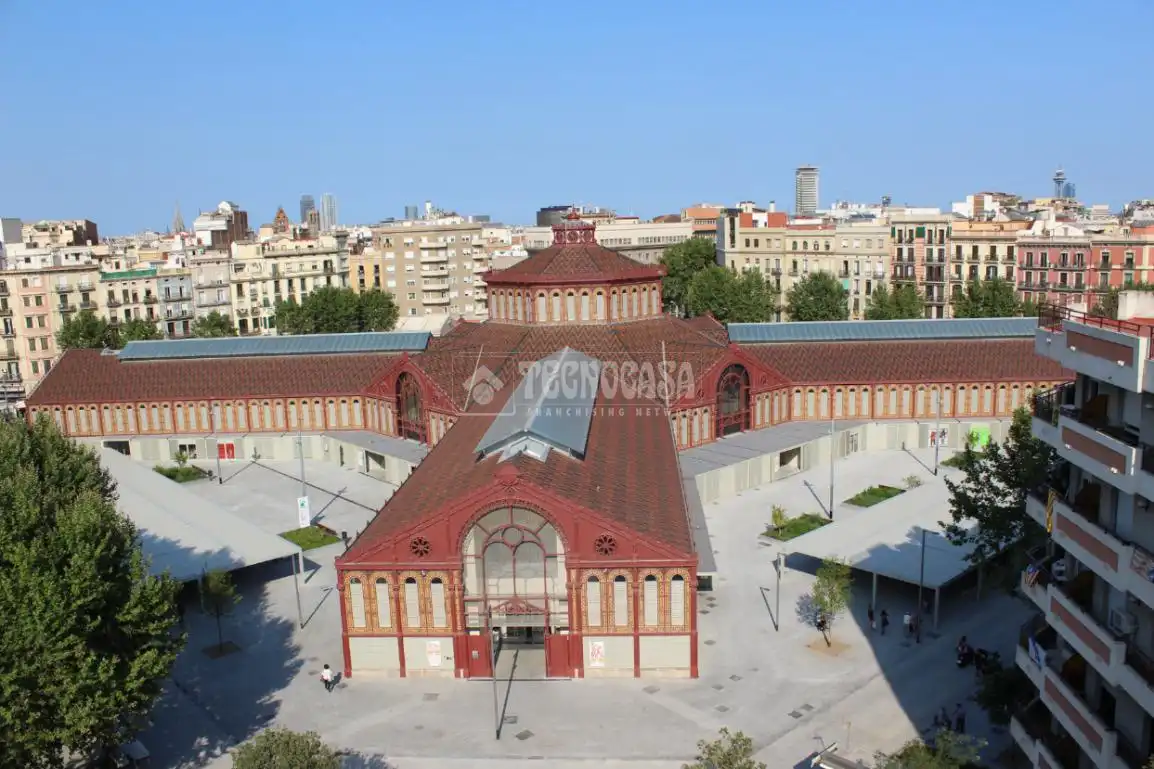 Vista exterior de Piso en venta en Barcelona con Aire acondicionado