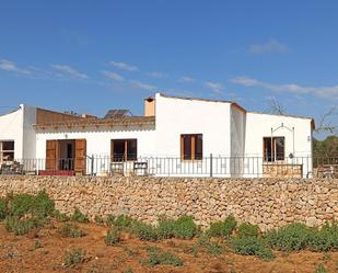 Vista exterior de Finca rústica en venda en Sant Llorenç des Cardassar amb Calefacció, Jardí privat i Terrassa